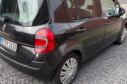 Renault Modus 114.000 km 2.650 &euro; Moers 47443
