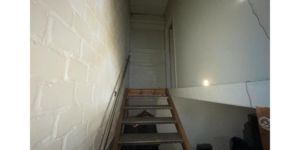 Lagerhalle 641 m² in 42659 Solingen zimmer