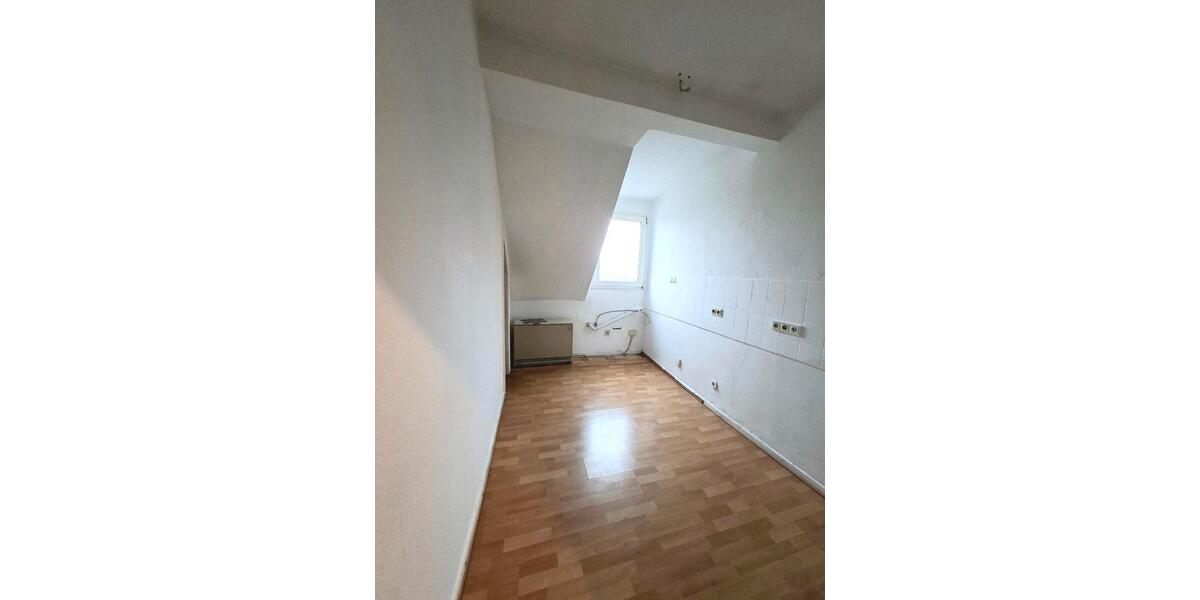Hübsche DG Wohnung, 2 Zi. Heiligenhaus zu vermieten 2 zimmer