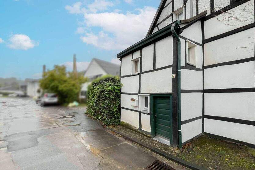 Für Macher und Kreative: Sanierungsbedürftiges Einfamilienhaus in Waldrandlage 2 zimmer