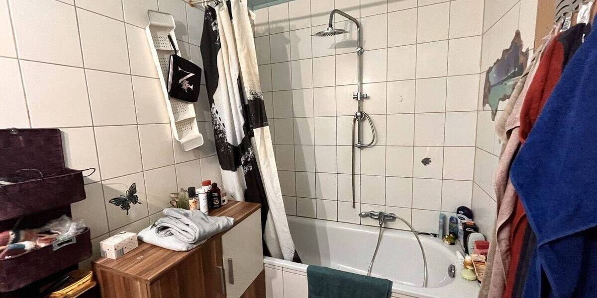 Etagenwohnung Mönchengladbach Stadtmitte - 5 Zimmer, 103 m&sup2;, 175.000&euro; | Angebot:25733446