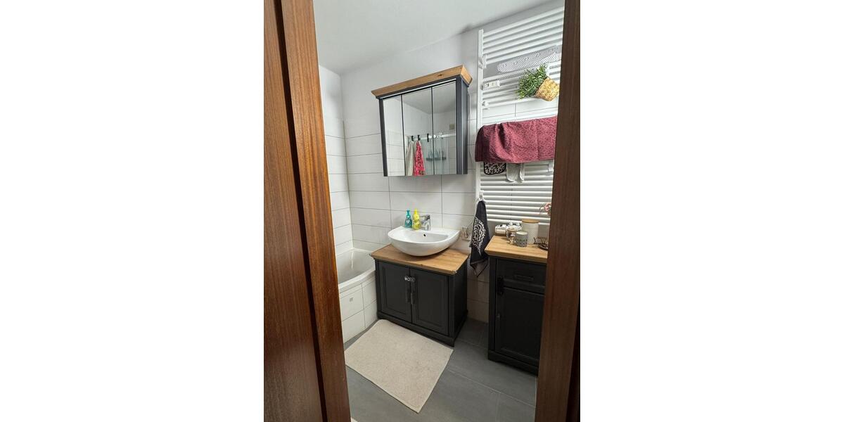 Etagenwohnung Düsseldorf Stadtbezirk 8 - 4 Zimmer, 96 m&sup2;, 1.299&euro; | Angebot:25751647