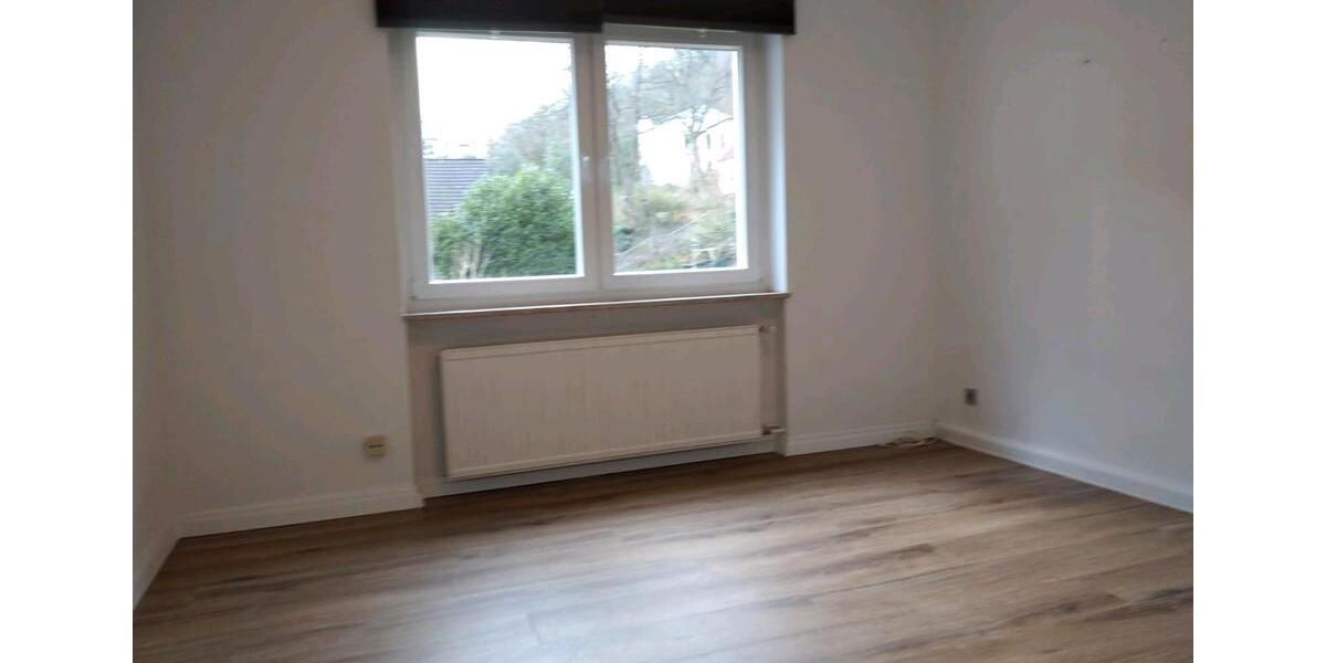 Hochparterre Wuppertal Dönberg - 2 Zimmer, 60 m&sup2;, 620&euro; | Angebot:25794769