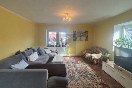 Wohnung Duisburg Duisburg-Mitte - 2.5 Zimmer, 80 m&sup2;, 450&euro; | Angebot:26971750
