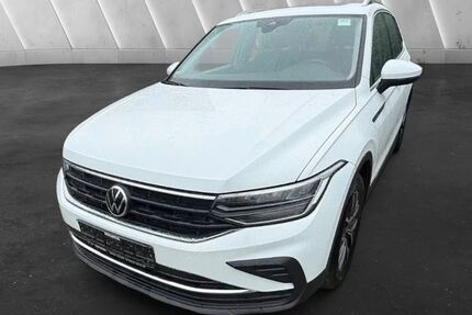 VW Tiguan 157.558 km 21.990 &euro; Düsseldorf 40233