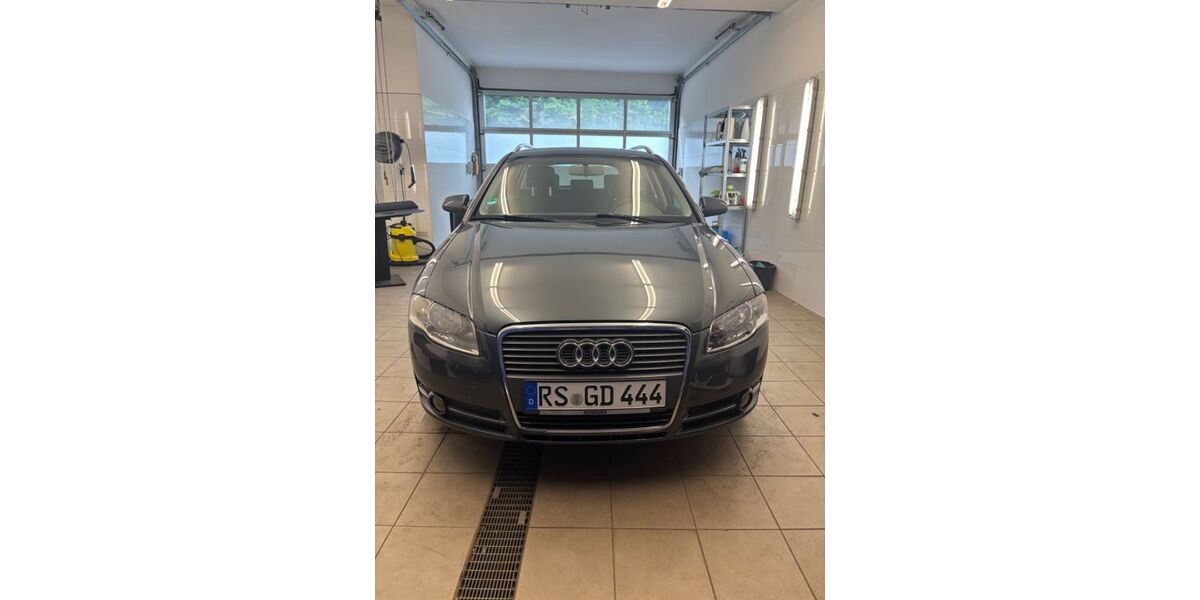 Audi A4 158.000 km 7.700 &euro; Remscheid 42855