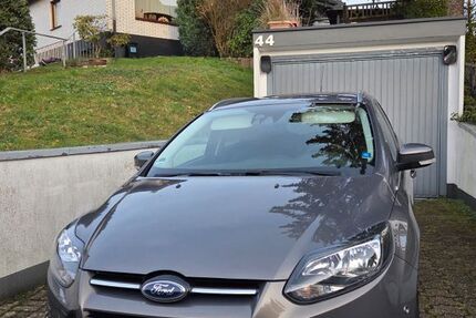 Ford Focus 88.771 km 5.890 &euro; Solingen 42653
