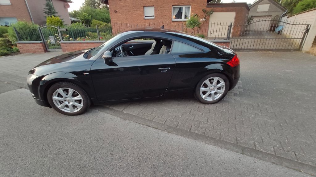 Audi TT 190.000 km 6.300 &euro; Mönchengladbach 41238