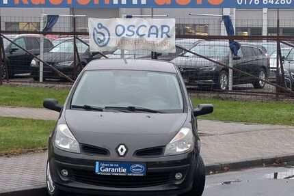 Renault Clio 143.000 km 2.899 &euro; Kempen 47906
