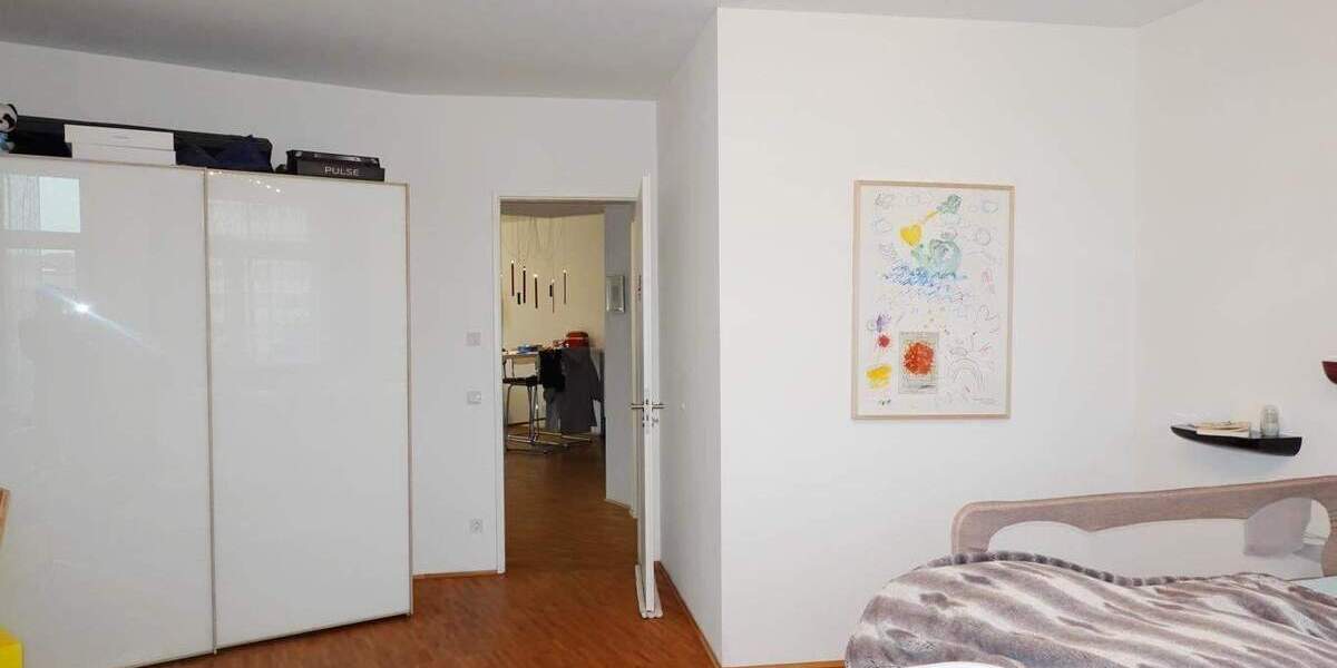 Moderne 3 Zimmer mit EBK, 2 Bädern, 2 Balkonen, Fußbodenhzg. in Flingern 3 zimmer