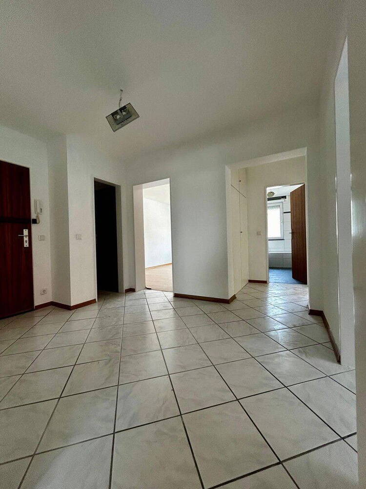 Renovierte 3-Zimmer Wohnung mit großem Balkon und Garage Zentrum Ratingen-Hösel