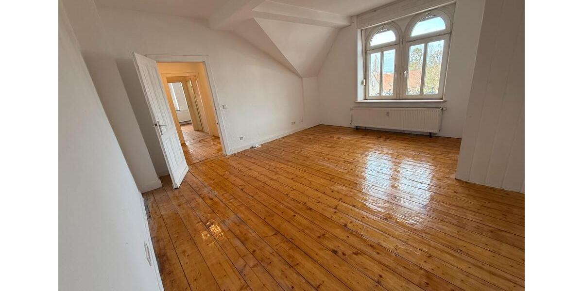 Dachgeschoßwohnung Düsseldorf Niederkassel - 4 Zimmer, 122 m&sup2;, 1.250&euro; | Angebot:25284241