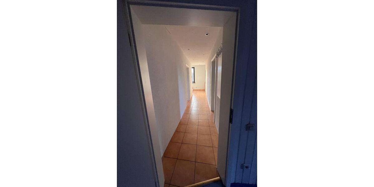 DG Wohnung, 3 Zimmer, 80 m2 3 zimmer