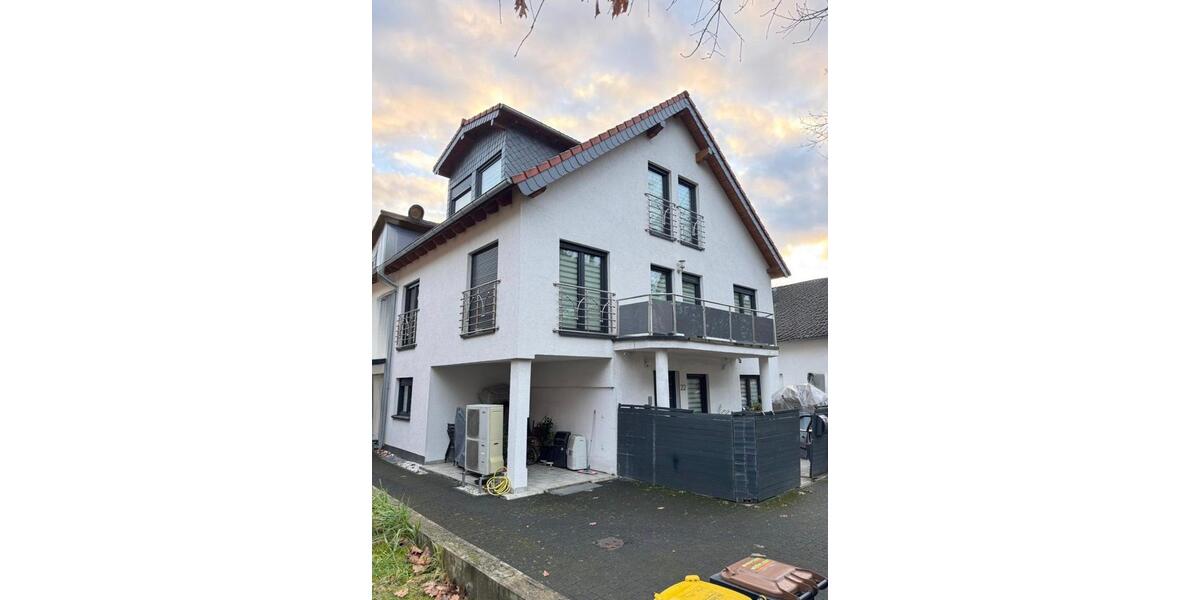 Modernes Einfamilienhaus mit flexibler Raumaufteilung. 10 zimmer