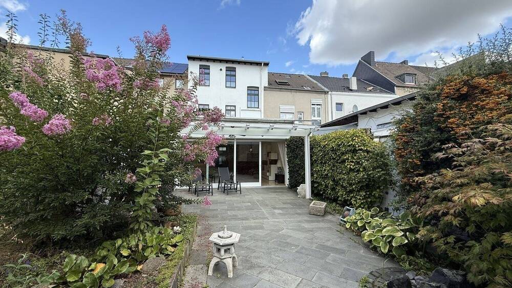 *** Charmantes Reihen-Mittelhaus mit großzügigem Wohnraum und modernem Komfort *** 5 zimmer