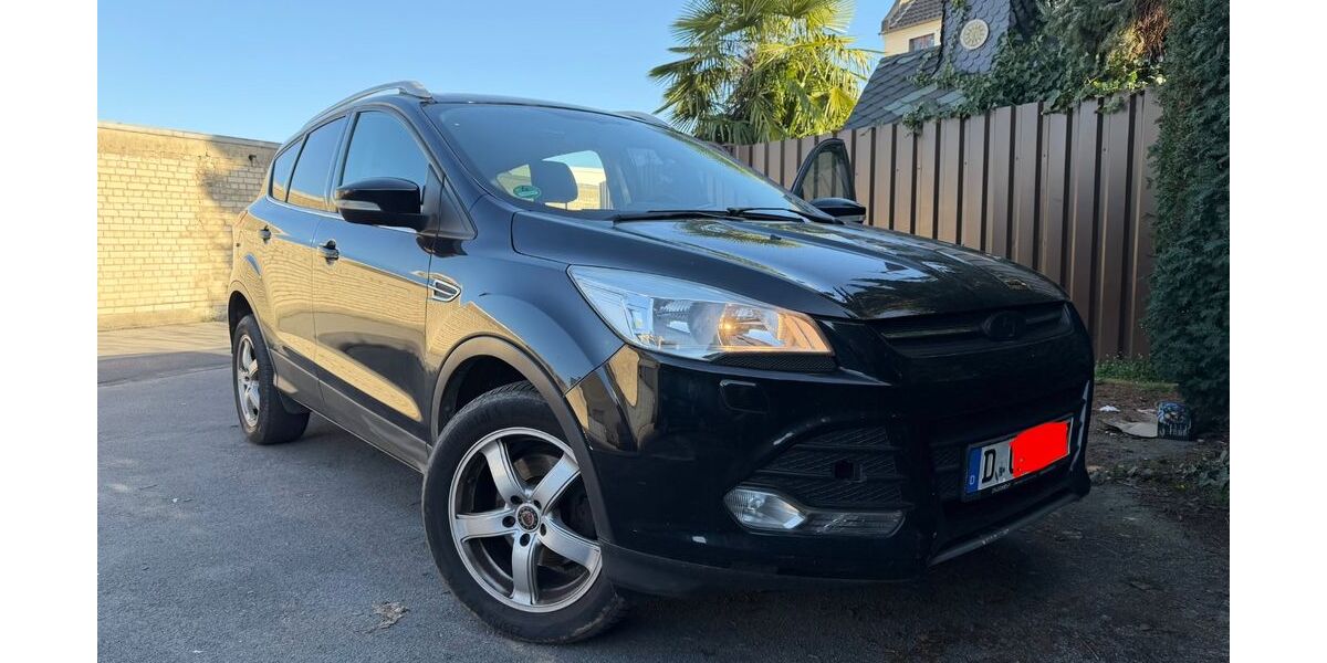 Ford Kuga 116.000 km 7.450 &euro; Düsseldorf 40589