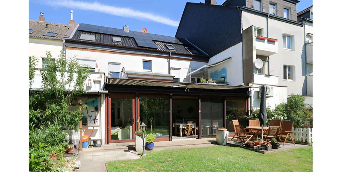 Haus zum Kaufen in Düsseldorf 1.100.000 € 392 m² 15 zimmer