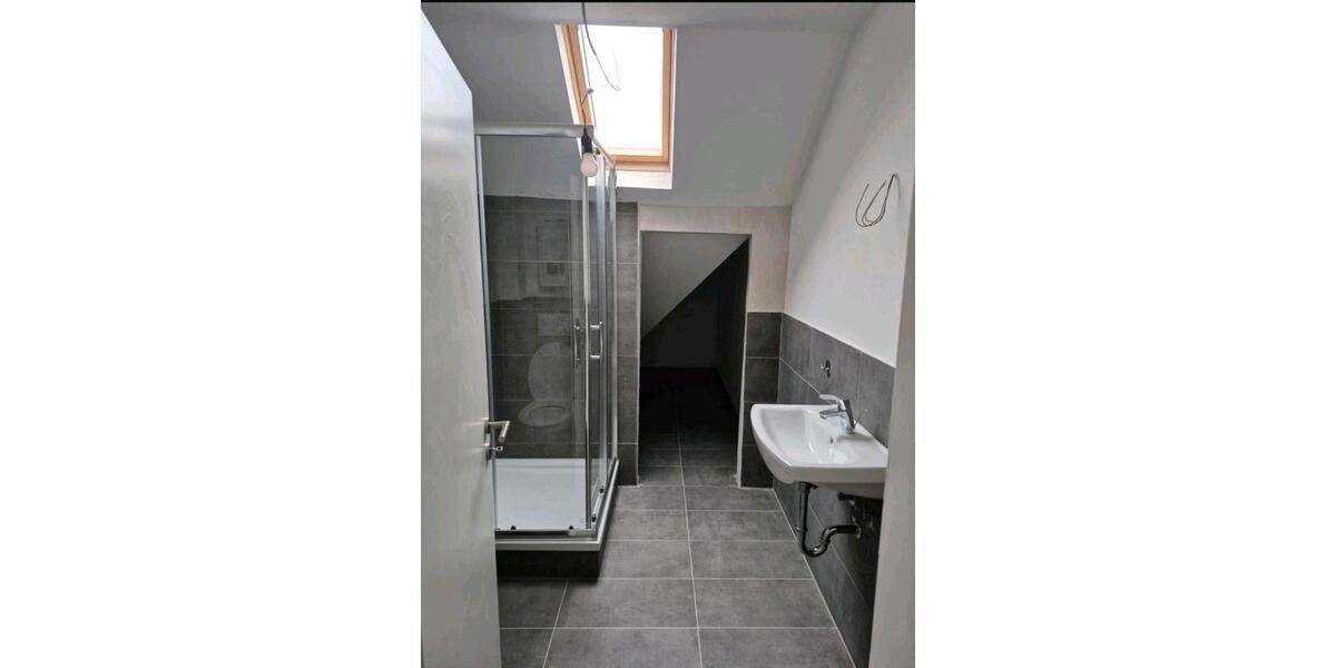Maisonettenwohnung Düsseldorf Stadtbezirk 9 - 5 Zimmer, 100 m&sup2;, 1.500&euro; | Angebot:26126113
