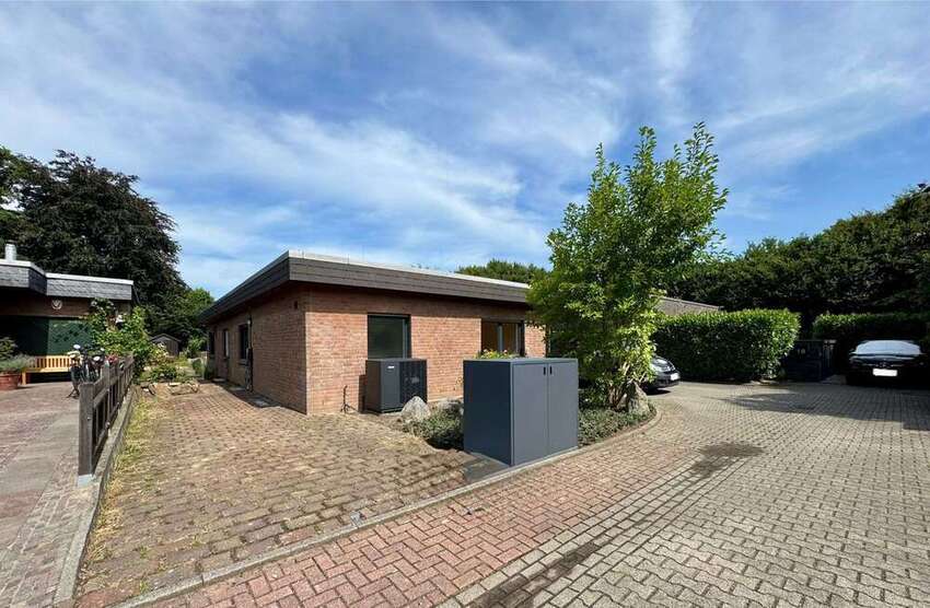 Haus zum Mieten in Neuss 2.250 € 180 m²