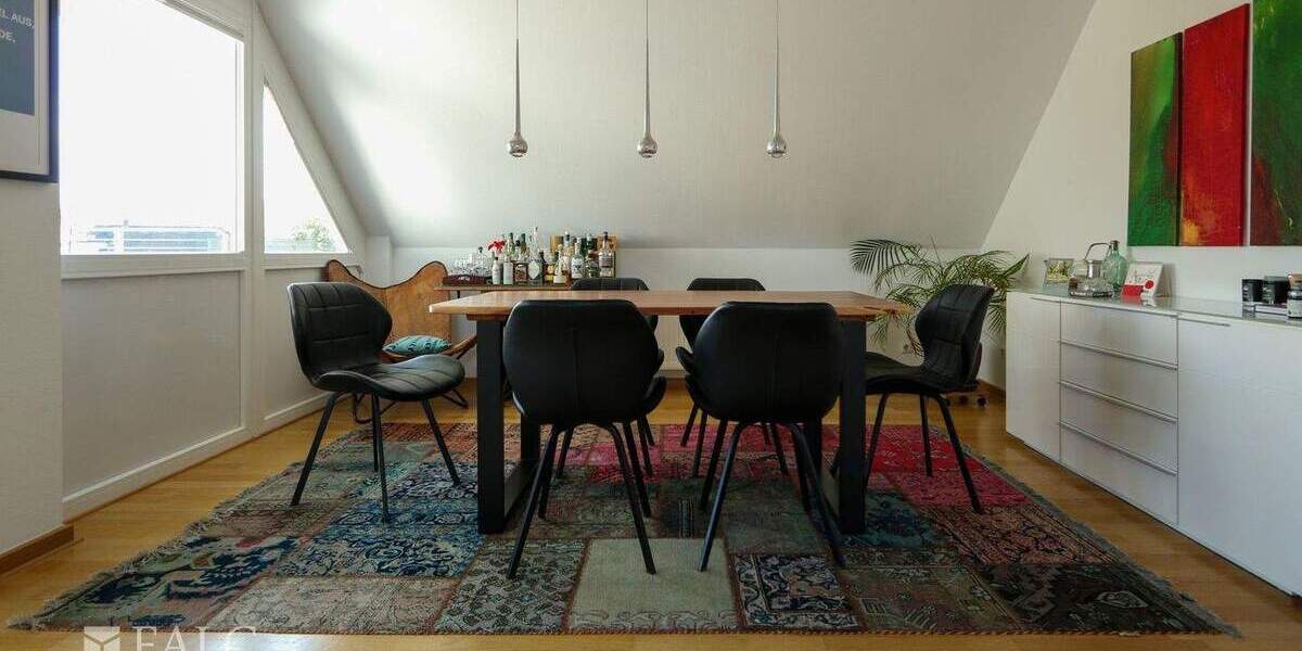 Etagenwohnung Grevenbroich Stadtmitte - 4 Zimmer, 110 m&sup2;, 349.000&euro; | Angebot:25645446