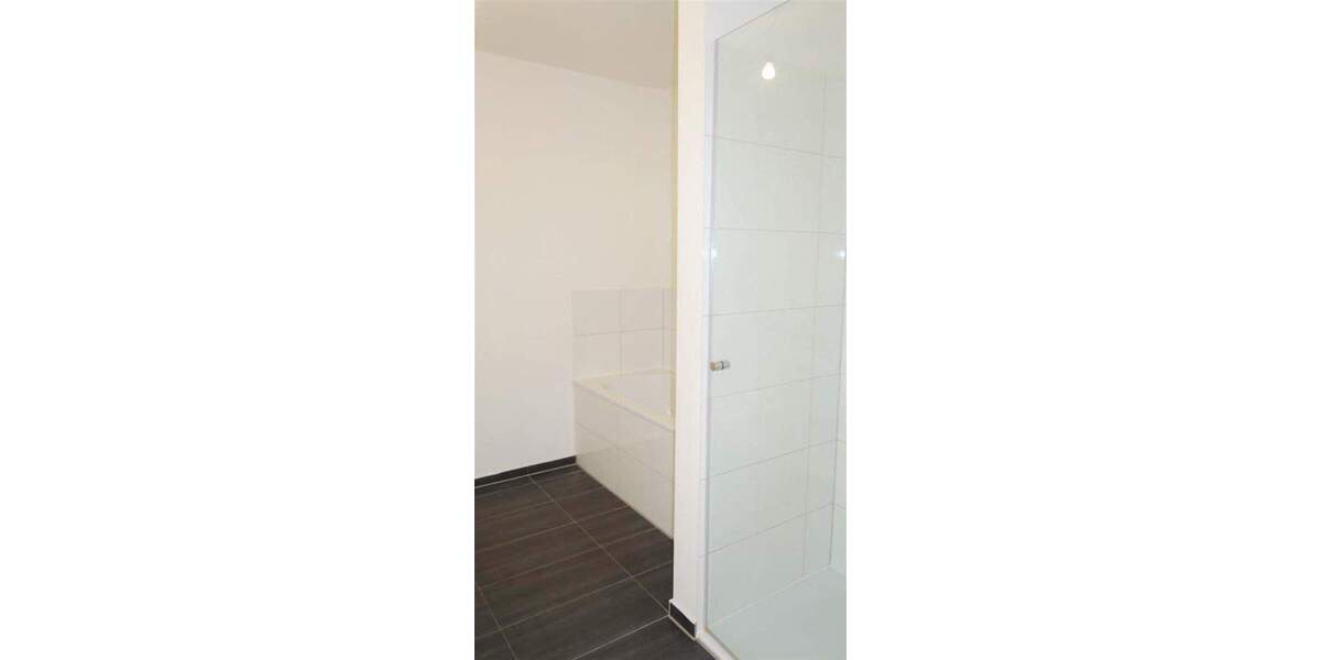 Etagenwohnung Mönchengladbach Stadtmitte - 2 Zimmer, 103 m&sup2;, 1.379&euro; | Angebot:25778925