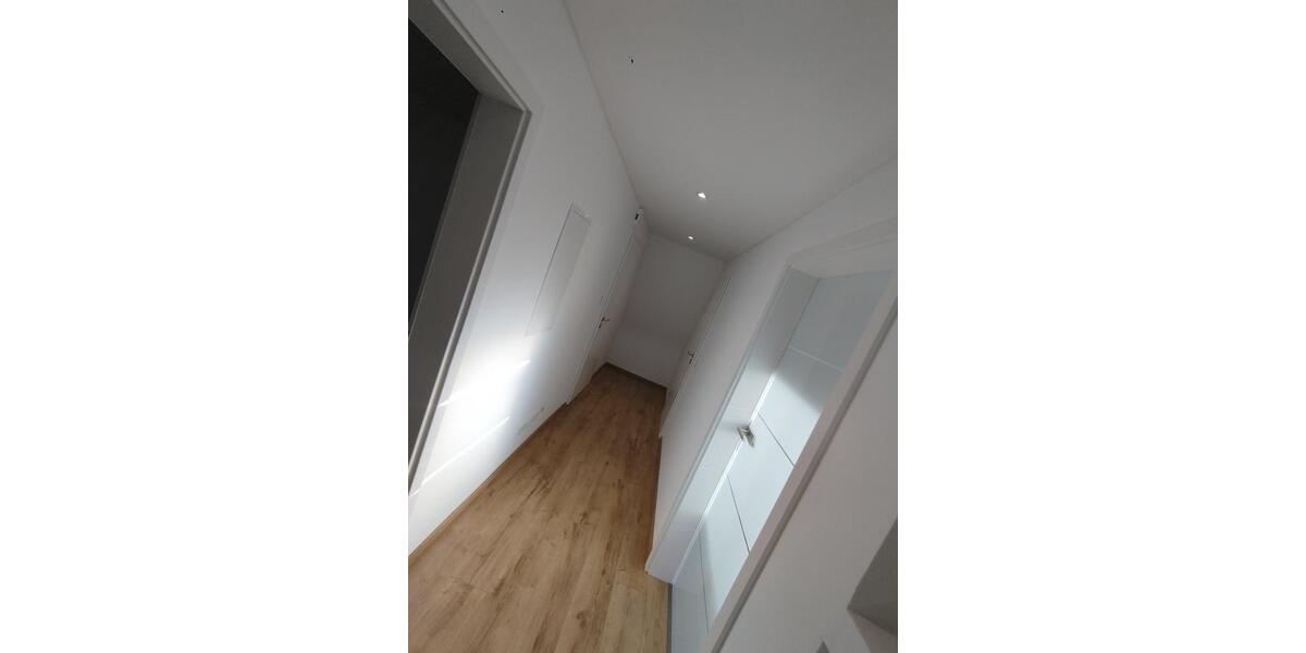 Dachgeschosswohnung ***frisch saniert und Toplage *** 3 zimmer