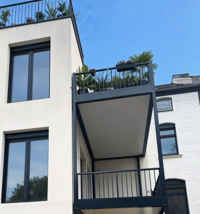 5-Zimmer Altbau-Wohnung komplett saniert mit großem Balkon in Flingern-Nord 5 zimmer
