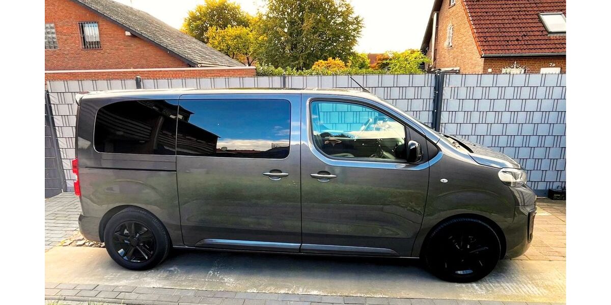 Peugeot Traveller 16.620 km 42.500 &euro; Moers 47447