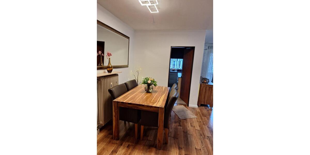 Etagenwohnung Düsseldorf Stadtbezirk 2 - 3 Zimmer, 80 m&sup2;, 1.350&euro; | Angebot:25225238