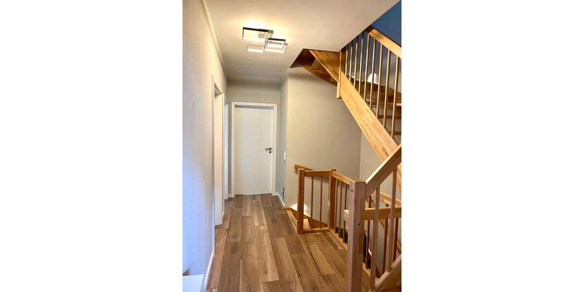 Haus in Solingen Mitte zu verkaufen! - mit Küche! Wintergarten 5 zimmer