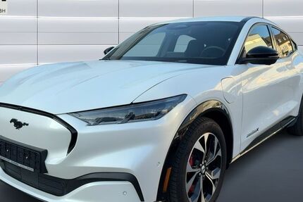 Ford Mustang Mach-E 21.700 km 39.990 &euro; Duisburg 47057