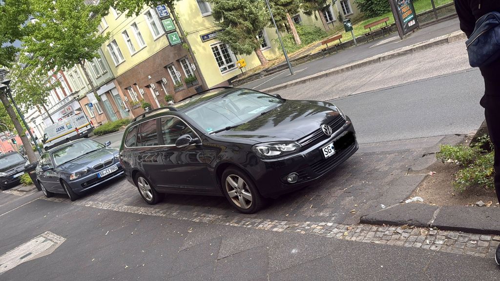 VW Golf 249.990 km 3.299 &euro; Solingen 42651