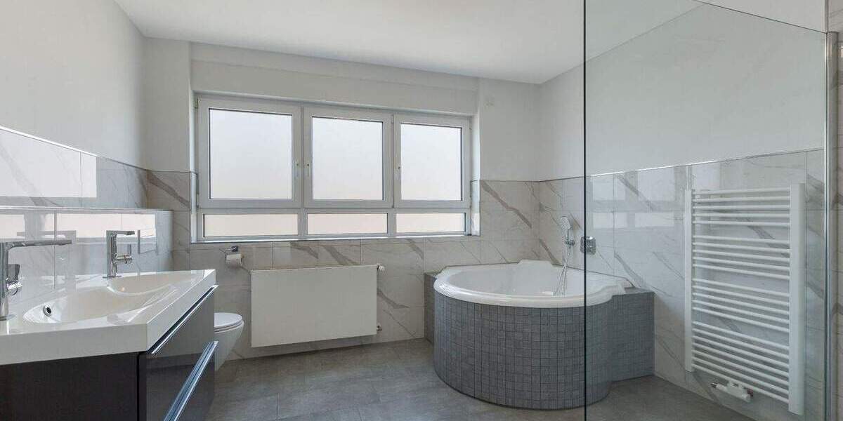 Einfamilienhaus Düsseldorf Lörick - 9 Zimmer, 178 m&sup2;, 1.200.000&euro; | Angebot:23950738