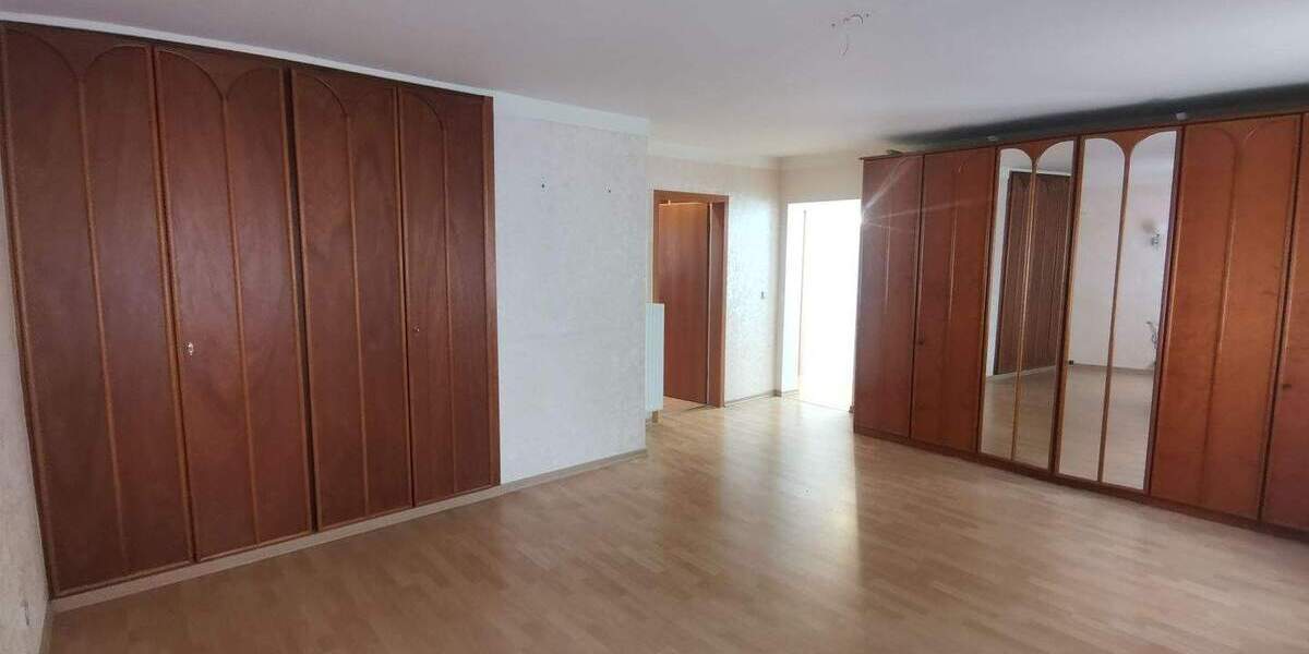 Einfamilienhaus Mönchengladbach Pongs - 7 Zimmer, 150 m&sup2;, 475.000&euro; | Angebot:25391355