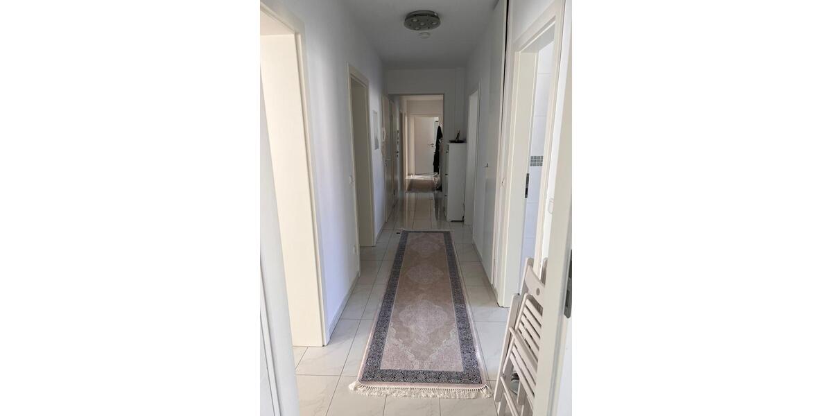 Etagenwohnung mit eigener Garten und Stellplatz 3.5 zimmer