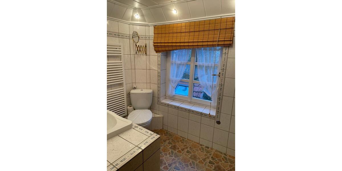 Zur Miete: idyllisches Fachwerkhaus, 80qm Wohnfläche, 1200 € kalt 4 zimmer