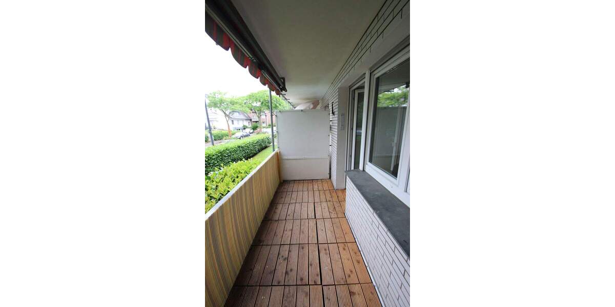 Zentral gelegene 4-Zimmer- Wohnung mit Balkon in Hochparterre 4 zimmer