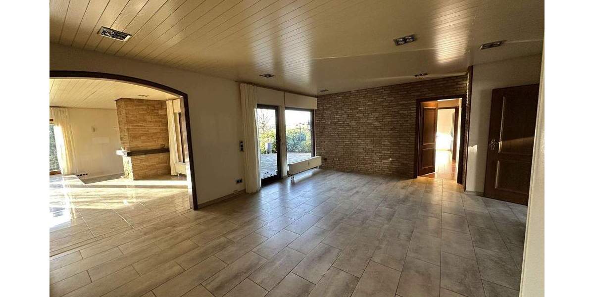 Bungalow Solingen Gräfrath - 6 Zimmer, 228 m&sup2;, 675.000&euro; | Angebot:24668153