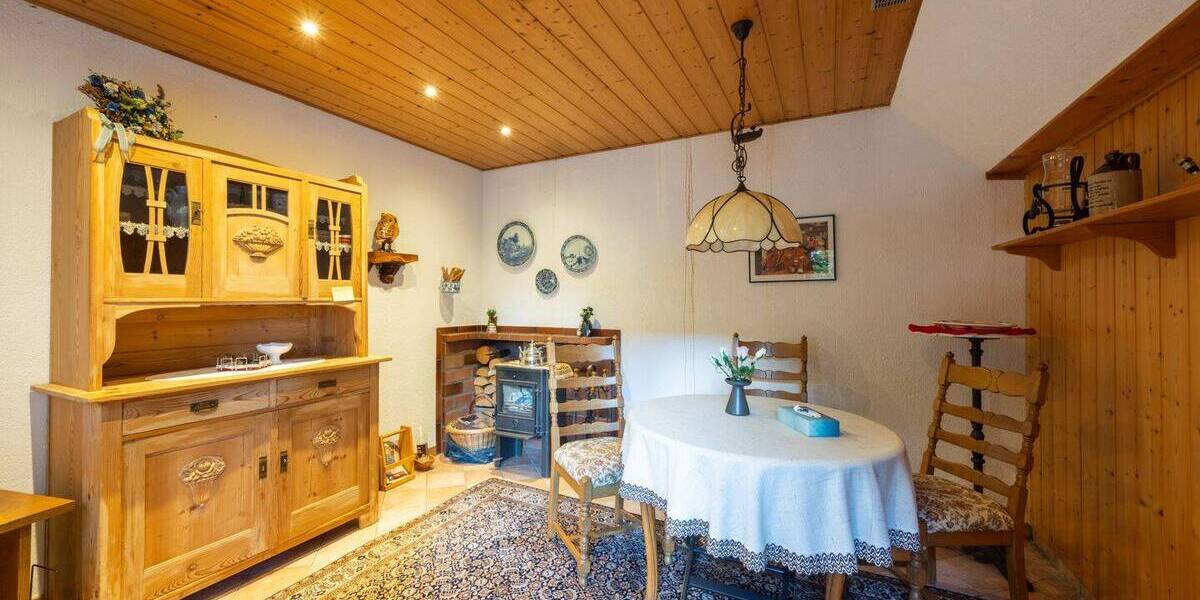 Mehrfamilienhaus, Wohnhaus Krefeld Uerdingen - 8 Zimmer, 201 m&sup2;, 475.000&euro; | Angebot:26695172