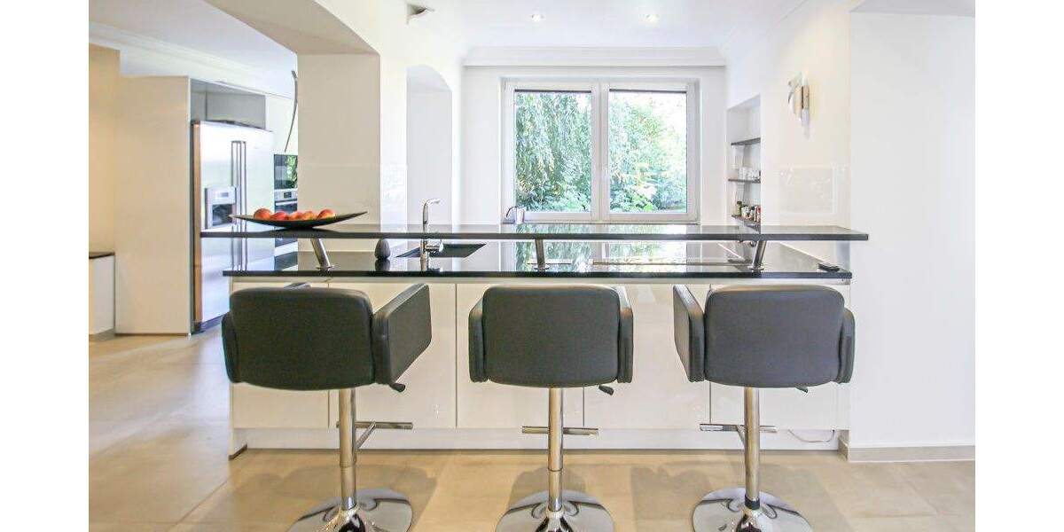 Imposantes Landhaus mit diversen Nebengebäuden 7 zimmer