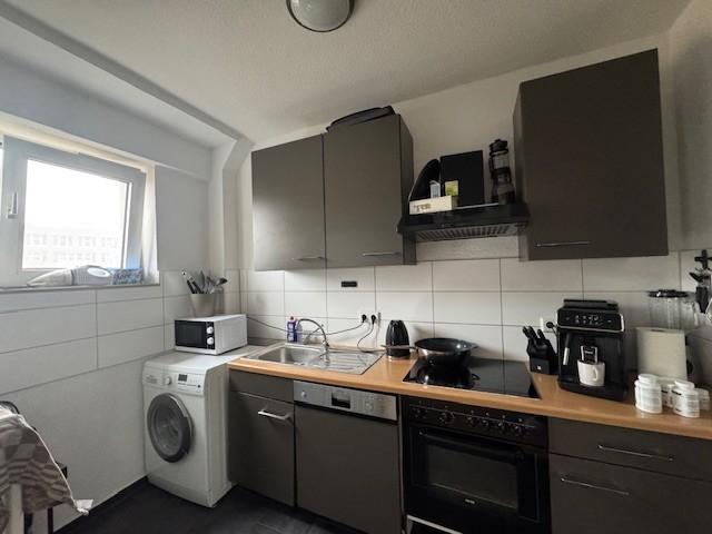 Etagenwohnung Düsseldorf Oberbilk - 3 Zimmer, 74 m&sup2;, 881&euro; | Angebot:25646818