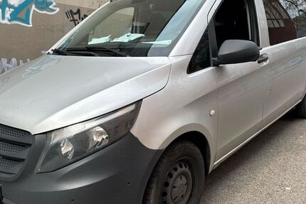 Mercedes-Benz Vito 271.300 km 15.990 &euro; Wuppertal 42275