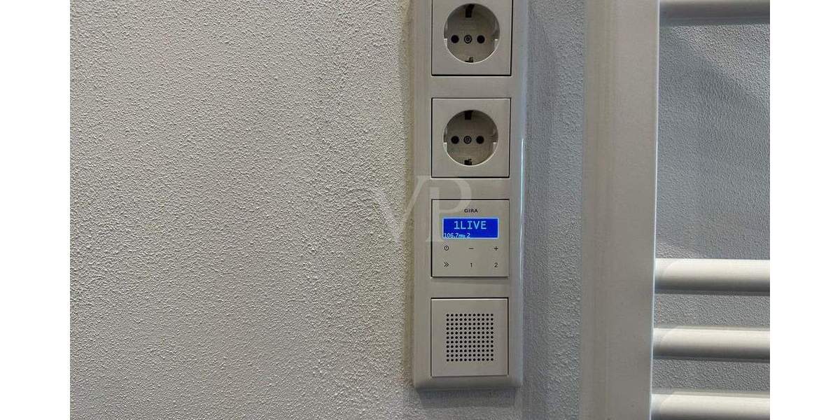 Stilvolle 4-Zimmer-Altbauwohnung mit Balkon, Kamin & Ausbaureserve in Velbert-Mitte 4 zimmer