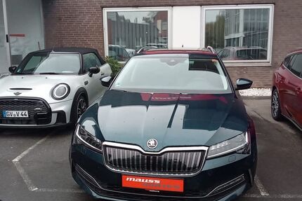 Skoda Superb 110.900 km 17.880 € Düsseldorf 40549