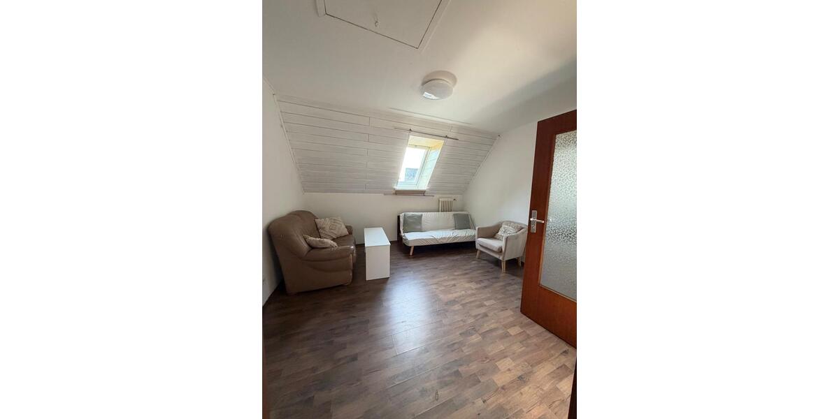 Einfamilienhaus Leverkusen Bergisch Neukirchen - 8 Zimmer, 180 m&sup2;, 3.500&euro; | Angebot:25280776