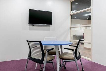 All-inclusive-Zugang zu professionellen Büroräumen für 10 Personen in Regus Globe
