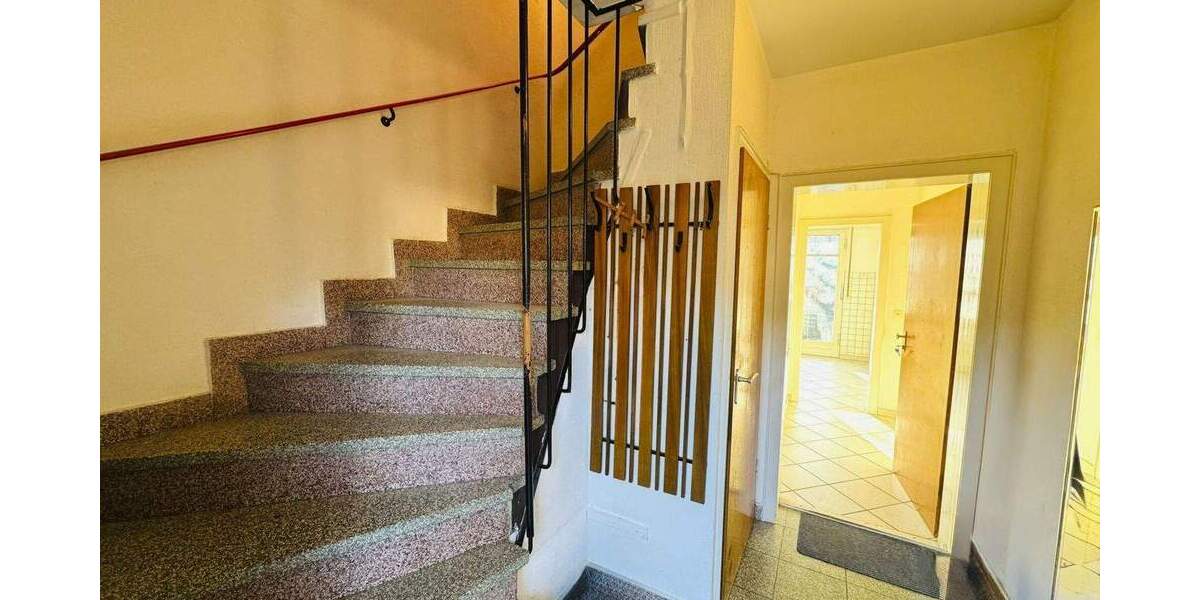 Reihenmittelhaus Erkrath Hochdahl - 6 Zimmer, 118 m&sup2;, 350.000&euro; | Angebot:25717644