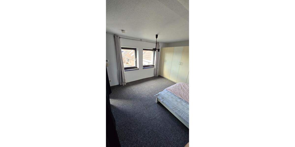 Dachgeschoßwohnung Krefeld Dießem - 1 Zimmer, 50 m&sup2;, 650&euro; | Angebot:25418586