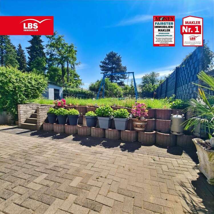 Haus zum Kaufen in Duisburg 339.900 € 202.54 m²
