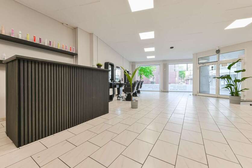 Einzelhandel in Oberhausen 1.488,84 € 152.47 m²